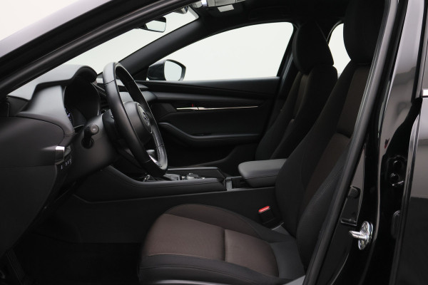 Mazda 3 2.0 e-SkyActiv-X M Hybrid 186 Comfort Camera, Head-Up, ACC, Apple Carplay, Stuur-/Stoelverw., Trekhaak