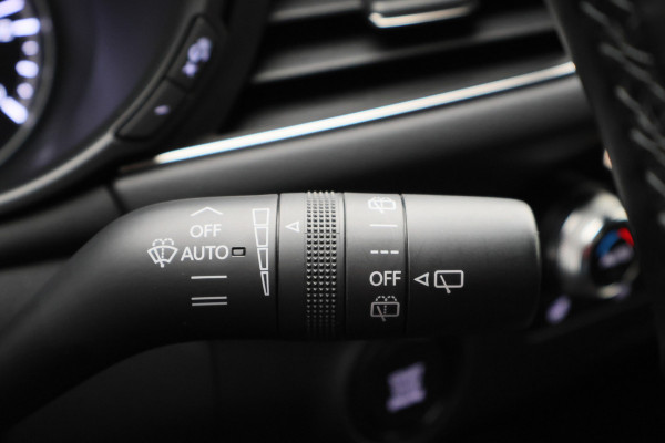 Mazda 3 2.0 e-SkyActiv-X M Hybrid 186 Comfort Camera, Head-Up, ACC, Apple Carplay, Stuur-/Stoelverw., Trekhaak