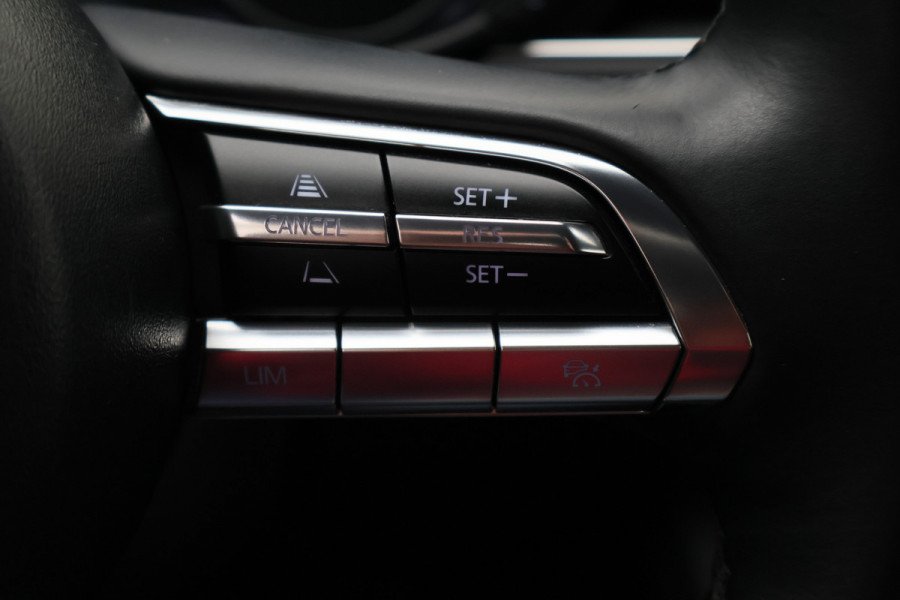 Mazda 3 2.0 e-SkyActiv-X M Hybrid 186 Comfort Camera, Head-Up, ACC, Apple Carplay, Stuur-/Stoelverw., Trekhaak