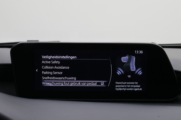 Mazda 3 2.0 e-SkyActiv-X M Hybrid 186 Comfort Camera, Head-Up, ACC, Apple Carplay, Stuur-/Stoelverw., Trekhaak