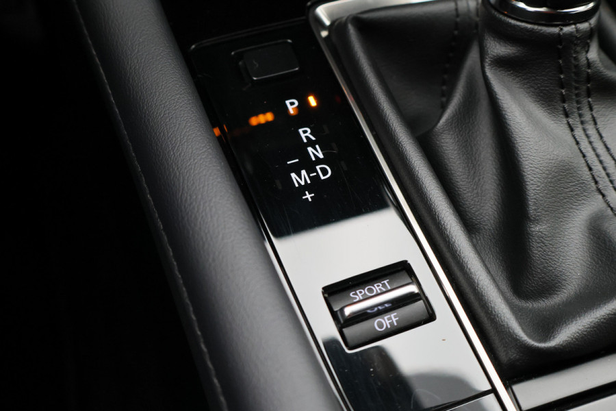 Mazda 3 2.0 e-SkyActiv-X M Hybrid 186 Comfort Camera, Head-Up, ACC, Apple Carplay, Stuur-/Stoelverw., Trekhaak
