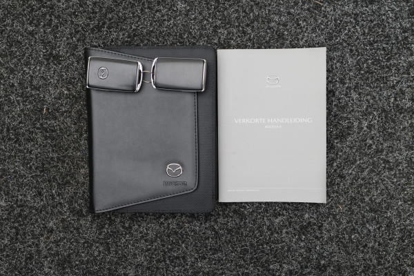 Mazda 3 2.0 e-SkyActiv-X M Hybrid 186 Comfort Camera, Head-Up, ACC, Apple Carplay, Stuur-/Stoelverw., Trekhaak