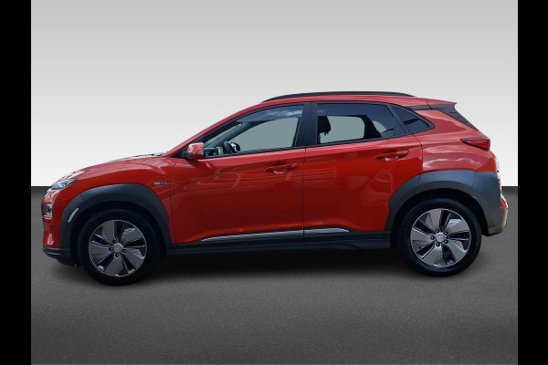 Hyundai Kona EV Premium 64 kWh Incl. Elektrisch verstelbare stoelen | Elektrisch bedienbare achterklep | Warmtepomp