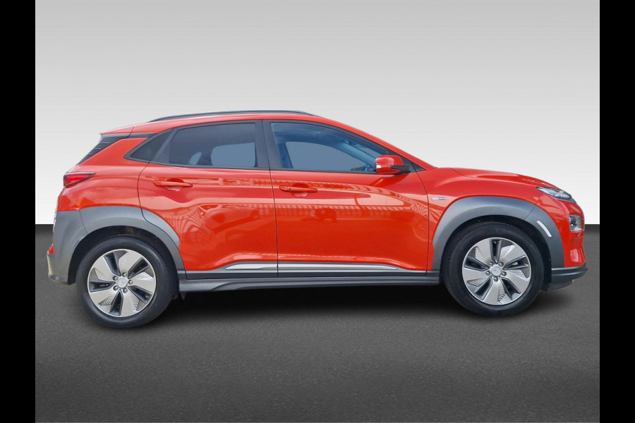 Hyundai Kona EV Premium 64 kWh Incl. Elektrisch verstelbare stoelen | Elektrisch bedienbare achterklep | Warmtepomp