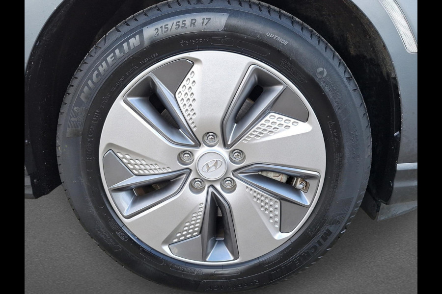 Hyundai Kona EV Premium 64 kWh Incl. Elektrisch verstelbare stoelen | Elektrisch bedienbare achterklep | Warmtepomp