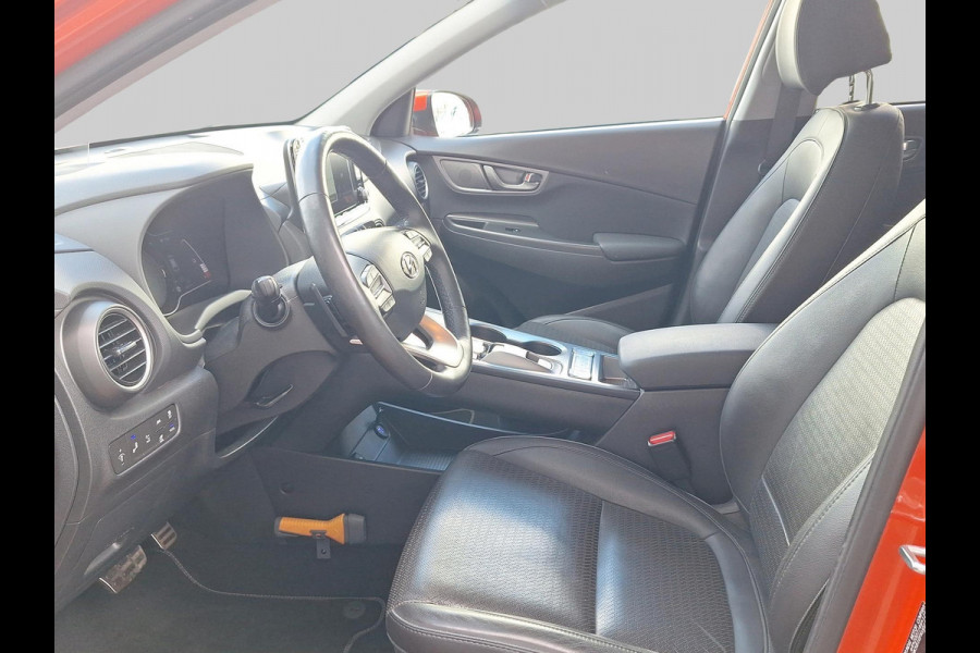 Hyundai Kona EV Premium 64 kWh Incl. Elektrisch verstelbare stoelen | Elektrisch bedienbare achterklep | Warmtepomp