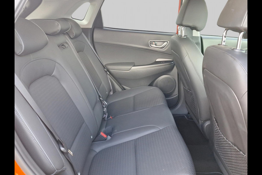 Hyundai Kona EV Premium 64 kWh Incl. Elektrisch verstelbare stoelen | Elektrisch bedienbare achterklep | Warmtepomp