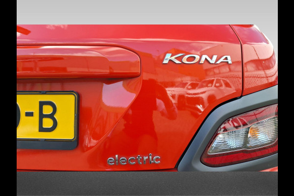 Hyundai Kona EV Premium 64 kWh Incl. Elektrisch verstelbare stoelen | Elektrisch bedienbare achterklep | Warmtepomp