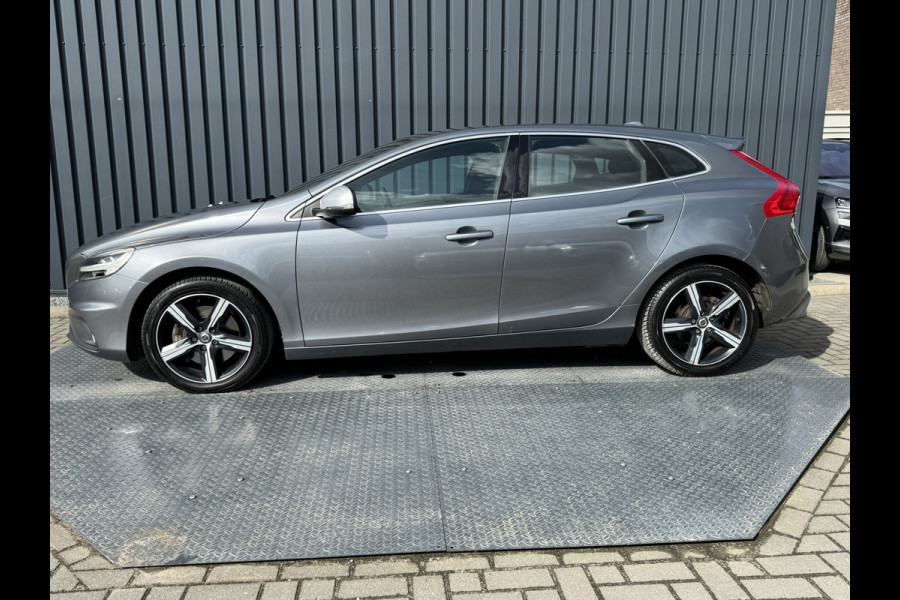 Volvo V40 1.5 T3 R-Design Prijs Rijklaar!!