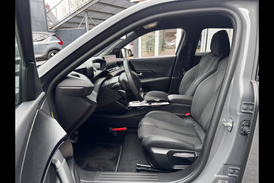 Peugeot e-2008 EV GT Avantage 54 kWh | 97% SOH | Camera 360 | NL-Auto | Adaptive Cruise | Navigatie | Virtual Cockpit