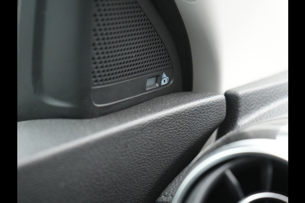 MG EHS 1.5 TGDI Luxury PHEV 258pk Dealer O.H | Panodak | Adaptive Cruise | 360 Camera | Sfeerverlichting | Lederen Sportstoelen Verwarmd | Apple Carplay | Keyless | LED Koplampen | Virtual | Navigatie | DAB | Plug In Hybrid |