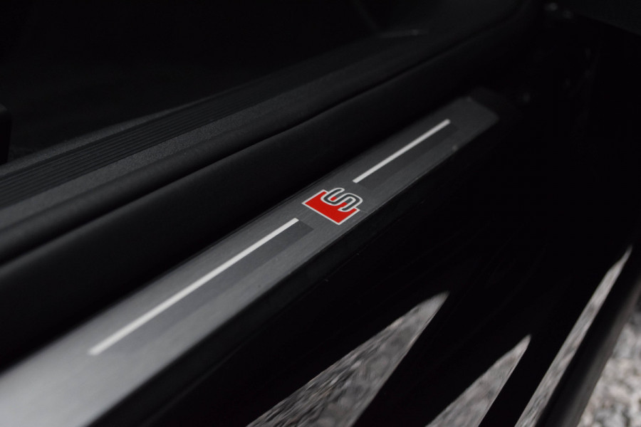 Audi Q4 Sportback e-tron 35 / 2x S-line/ Head-Up Display/ Adaptive Cruise Control/ Panoramadak