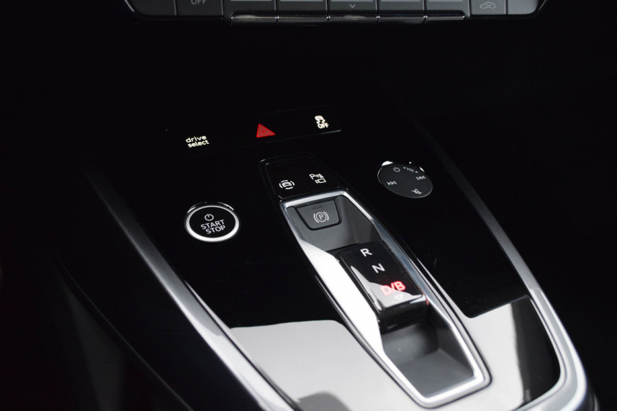 Audi Q4 Sportback e-tron 35 / 2x S-line/ Head-Up Display/ Adaptive Cruise Control/ Panoramadak