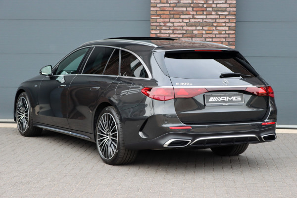Mercedes-Benz E-Klasse Estate 300 e AMG Line | Luchtvering | Hyperscreen | Stoelventilatie | Distronic+ | Massage | Digital Light | Trekhaak | Surround Camera | Nappa Leder | Burmester | Keyless Go | Vlakkenverwarming |