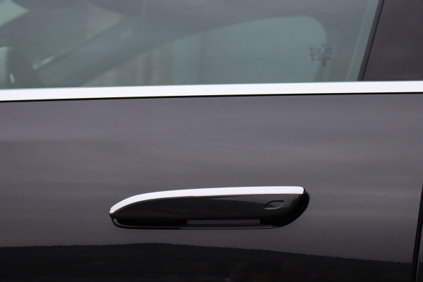 Mercedes-Benz E-Klasse Estate 300 e AMG Line | Luchtvering | Hyperscreen | Stoelventilatie | Distronic+ | Massage | Digital Light | Trekhaak | Surround Camera | Nappa Leder | Burmester | Keyless Go | Vlakkenverwarming |