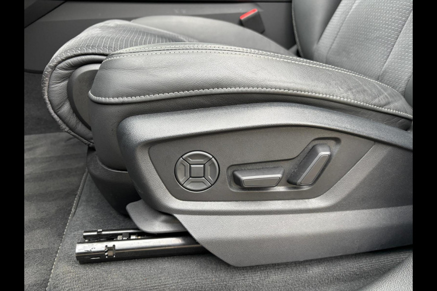 Audi Q8 60 TFSI e quattro Pro Line S Competition PANORAMADAK ADAPTIVE CRUISE CONTROL ADATIEVE LED KOPLAMPEN VOORSTOELEN MET MEMORY 22 INCH VELGEN