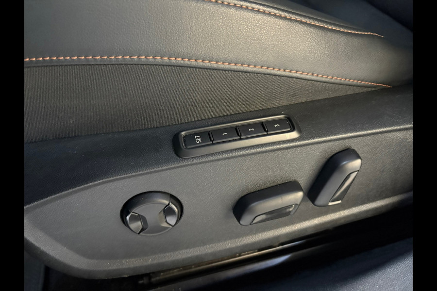 CUPRA Leon 2.0 TSI VZ 300 PK Pano*Keyless*Sfeer