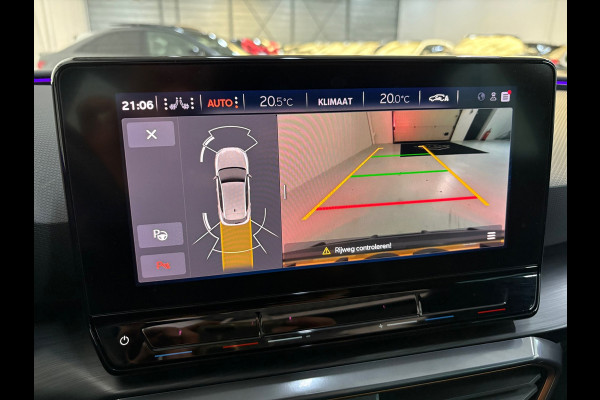 CUPRA Leon 2.0 TSI VZ 300 PK Pano*Keyless*Sfeer