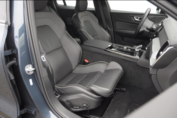 Volvo V60 T6 350PK Automaat AWD Plus Dark / Adaptive cruise control / Elektrische stoelen / Harman Kardon audio / Trekhaak / Pilot assist / BLIS / Stoel en stuur verwarming / Elektrische achterklep / Parkeersensoren met 360 camera / Google infotainment