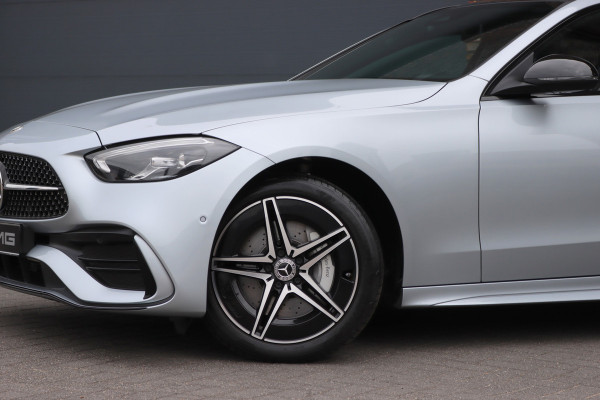 Mercedes-Benz C-Klasse Estate 300 e AMG Line Aut9 | Panoramadak | Trekhaak | Leder | Camera | Sfeerverlichting | Dodehoekassistent | Stoelverwarming | Advanced Sound System | High Perf. LED |