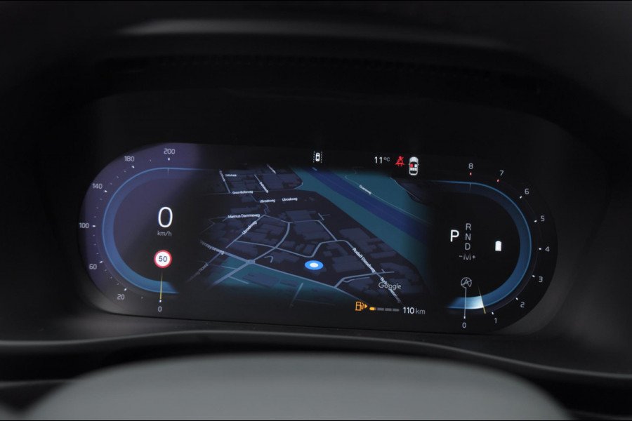 Volvo XC40 B3 177PK Automaat Plus Black Edition / Adaptive cruise control / Elektrische stoelen / Harman Kardon audio / Pilot assist / BLIS / Stoel en stuur verwarming / Elektrische achterklep / Parkeersensoren met camera / Google infotainment