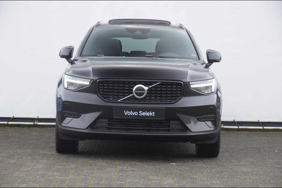 Volvo XC40 T4 211PK Automaat Plus Dark /  cruise control / Elektrische stoelen / Harman Kardon audio / Pilot assist / Stoel en stuur verwarming / Elektrische achterklep / Parkeersensoren met camera / Google infotainment