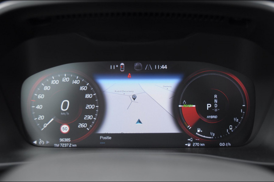 Volvo XC40 T4 211PK Automaat Plus Dark /  cruise control / Elektrische stoelen / Harman Kardon audio / Pilot assist / Stoel en stuur verwarming / Elektrische achterklep / Parkeersensoren met camera / Google infotainment