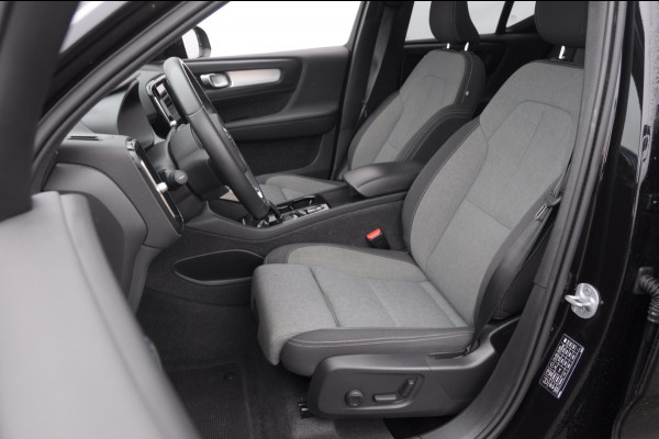 Volvo XC40 T4 211PK Automaat Plus Dark /  cruise control / Elektrische stoelen / Harman Kardon audio / Pilot assist / Stoel en stuur verwarming / Elektrische achterklep / Parkeersensoren met camera / Google infotainment