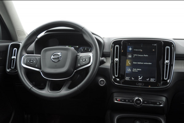 Volvo XC40 B4 211PK Automaat Inscription / Elektrische stoelen met geheugen / Keyless entry / Elektrische achterklep / Harman Kardon audio / Parkeersensoren met camera / stoel - en stuurwielverwarming /