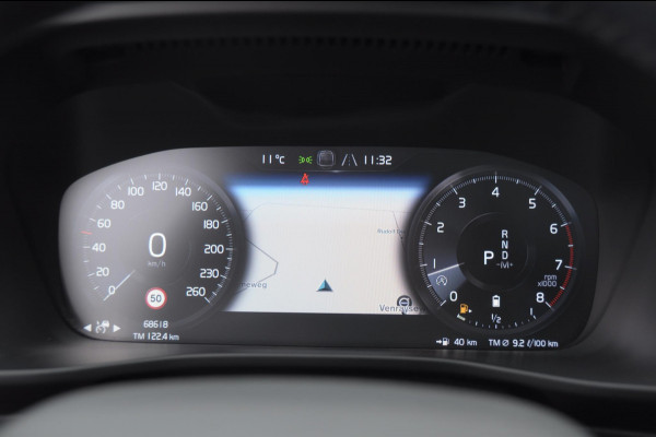 Volvo XC40 B4 211PK Automaat Inscription / Elektrische stoelen met geheugen / Keyless entry / Elektrische achterklep / Harman Kardon audio / Parkeersensoren met camera / stoel - en stuurwielverwarming /