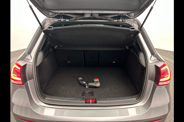 Mercedes-Benz A-Klasse 250 e AMG Line | Pano/Dak | Widescreen | Camera | Origineel NL | Trekhaak