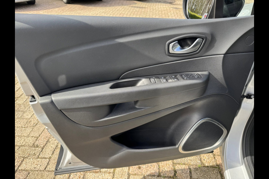 Renault Captur TCe 90 Intens Lage km stand! / Navi / Camera / P-sensoren / Clima / LM velgen