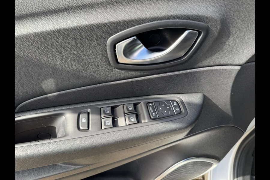 Renault Captur TCe 90 Intens Lage km stand! / Navi / Camera / P-sensoren / Clima / LM velgen