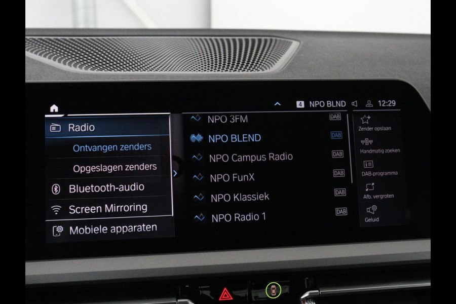 BMW 3-serie 330e Business Edition Plus | Sportstoelen | Leder | Adaptive cruise | Stoelverwarming | Carplay | Stuurverwarming | Navigatie | Parkeerhulp | Full LED | Live Cockpit | Individual Aventurinrot metallic | PHEV | Plug In