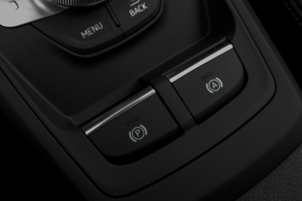 Audi Q2 35 TFSI S Edition |S-LINE | STOELVERWARMING | CAMERA | ACC | MATRIX LED KOPLAMPEN