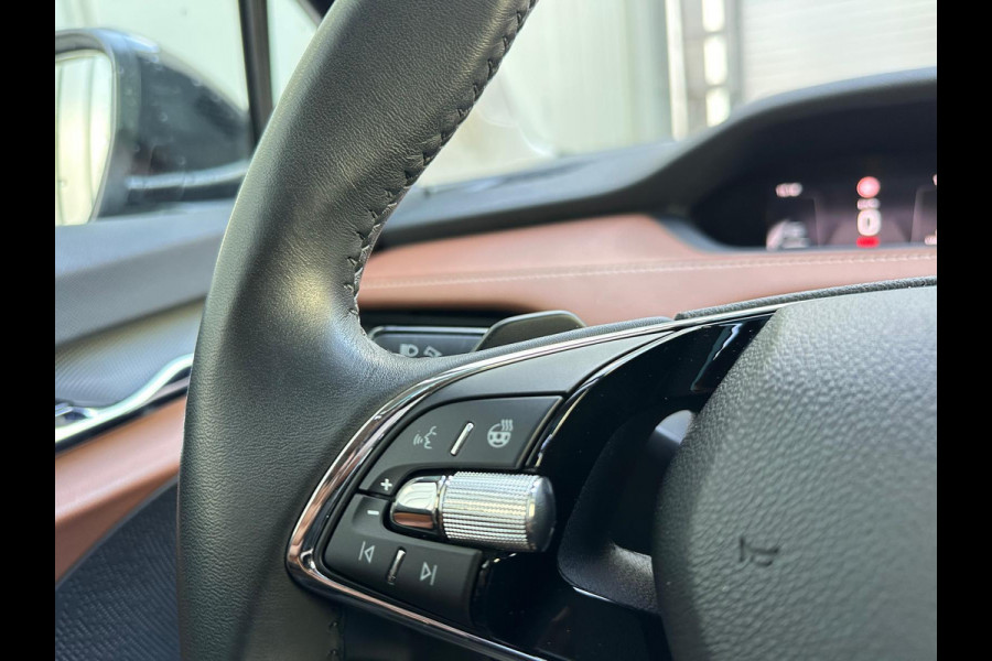 Škoda ENYAQ iV 80 | SOH: nnb | Panorama | Havana Leder | Trekhaak | Blindspot | Memory Seat |