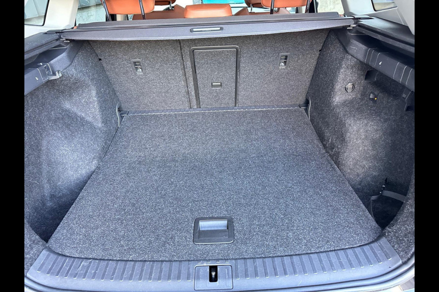 Škoda ENYAQ iV 80 | SOH: nnb | Panorama | Havana Leder | Trekhaak | Blindspot | Memory Seat |