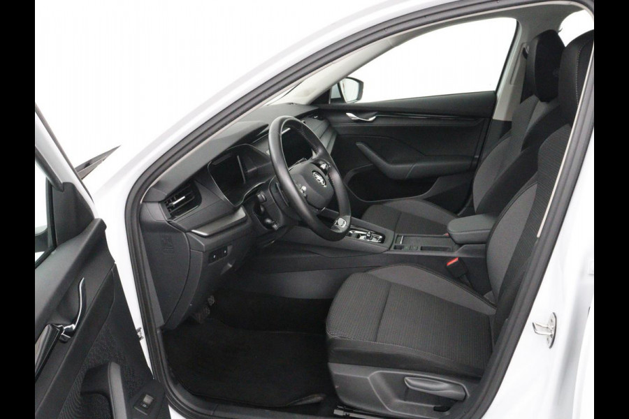 Škoda Octavia 1.4 TSI iV PHEV Business Edition | Adaptive cruise | Stuurverwarming | Carplay | Navigatie | Parkeerhulp | Full LED | Climate control | Plug In