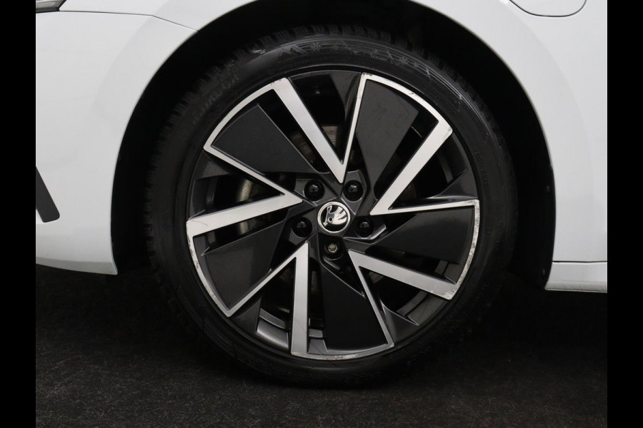 Škoda Octavia 1.4 TSI iV PHEV Business Edition | Adaptive cruise | Stuurverwarming | Carplay | Navigatie | Parkeerhulp | Full LED | Climate control | Plug In