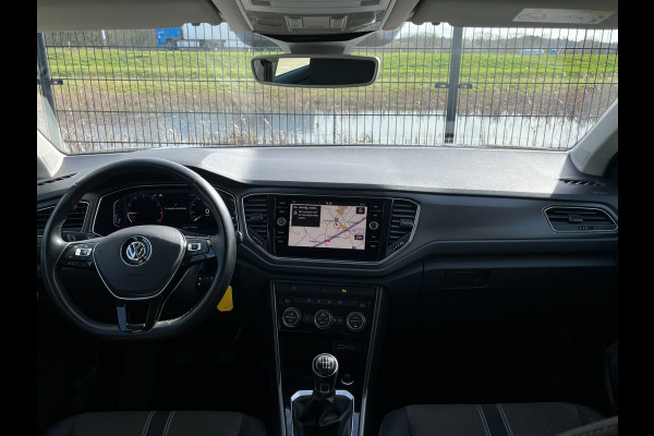 Volkswagen T-Roc 1.0 TSI Style | 1ste eigenaar | PDC | Carplay | Navi |