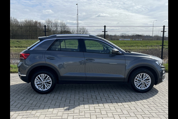 Volkswagen T-Roc 1.0 TSI Style | 1ste eigenaar | PDC | Carplay | Navi |