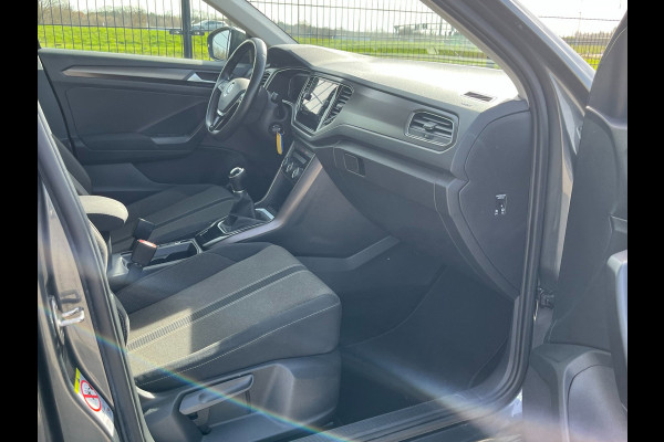Volkswagen T-Roc 1.0 TSI Style | 1ste eigenaar | PDC | Carplay | Navi |