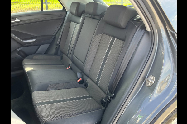 Volkswagen T-Roc 1.0 TSI Style | 1ste eigenaar | PDC | Carplay | Navi |