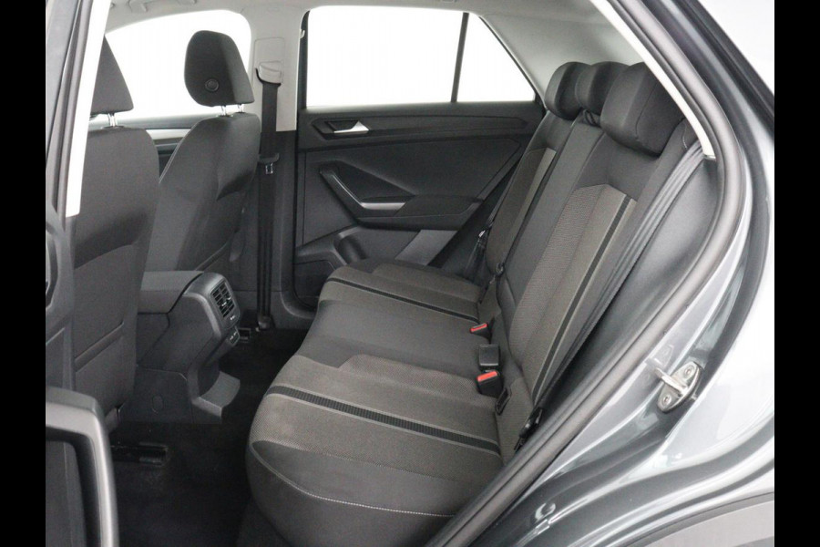 Volkswagen T-Roc 1.0 TSI Style Business | Adaptive cruise | Carplay | Navigatie | DAB | Climate control | Bluetooth | Parkeerhulp