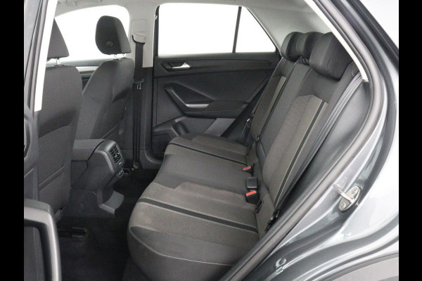 Volkswagen T-Roc 1.0 TSI Style Business | Adaptive cruise | Carplay | Navigatie | DAB | Climate control | Bluetooth | Parkeerhulp