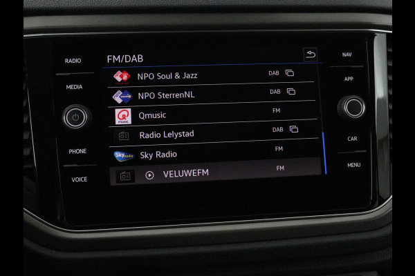 Volkswagen T-Roc 1.0 TSI Style Business | Adaptive cruise | Carplay | Navigatie | DAB | Climate control | Bluetooth | Parkeerhulp