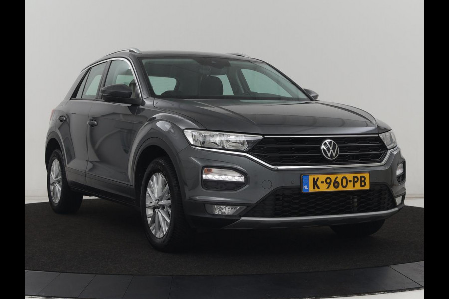 Volkswagen T-Roc 1.0 TSI Style Business | Adaptive cruise | Carplay | Navigatie | DAB | Climate control | Bluetooth | Parkeerhulp