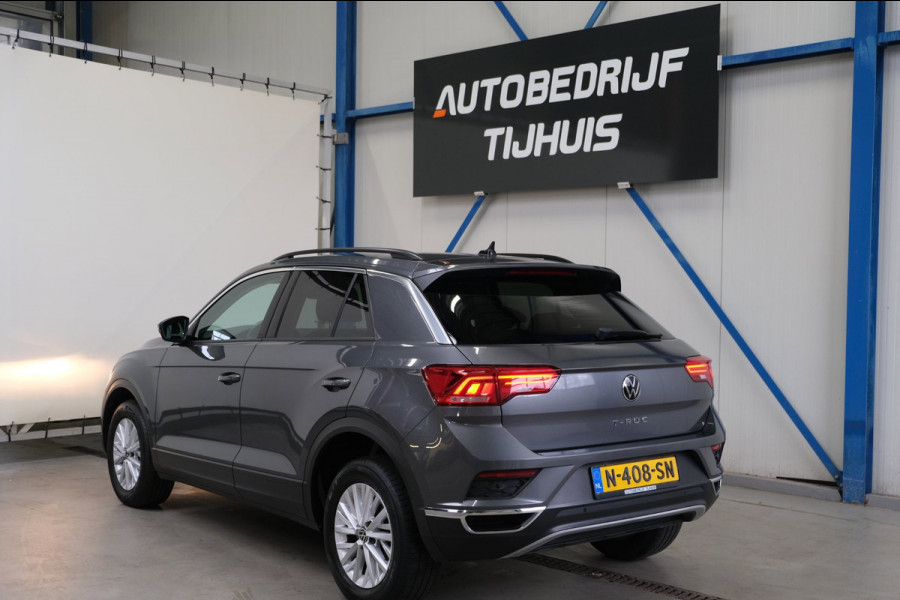 Volkswagen T-Roc 1.0 TSI Style - N.A.P. Airco, Cruise, PDC, Carplay.