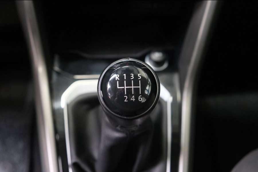 Volkswagen T-Roc 1.0 TSI Style - N.A.P. Airco, Cruise, PDC, Carplay.