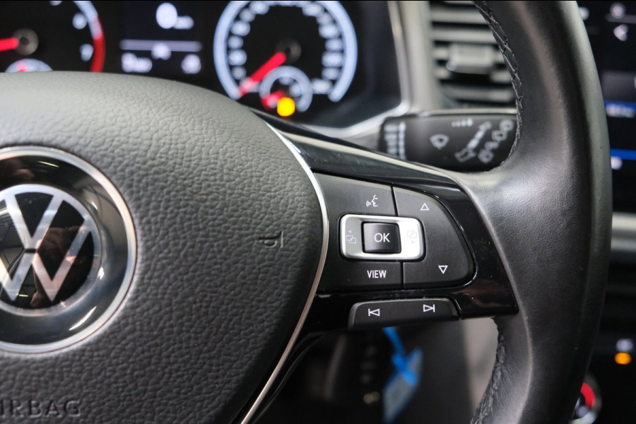 Volkswagen T-Roc 1.0 TSI Style - N.A.P. Airco, Cruise, PDC, Carplay.